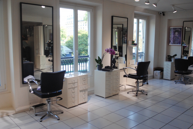 salon-coiffure-GRIMAUD-min_floor-home-office-property-living-room-room-781228-pxhere.com